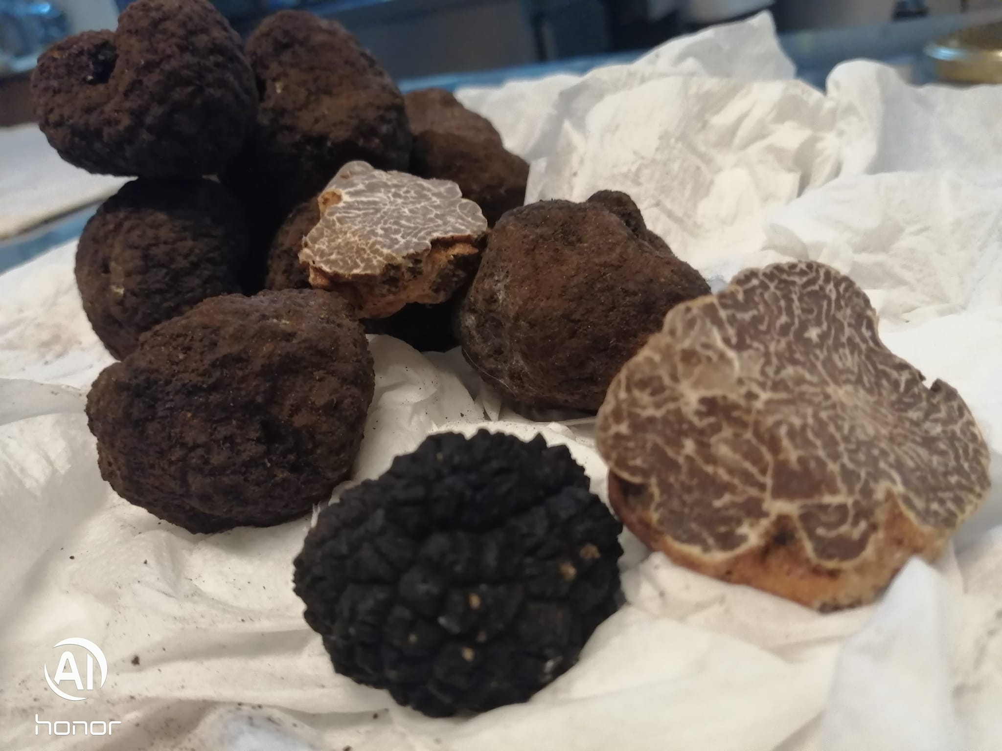 Tartufo bianchetto e nero